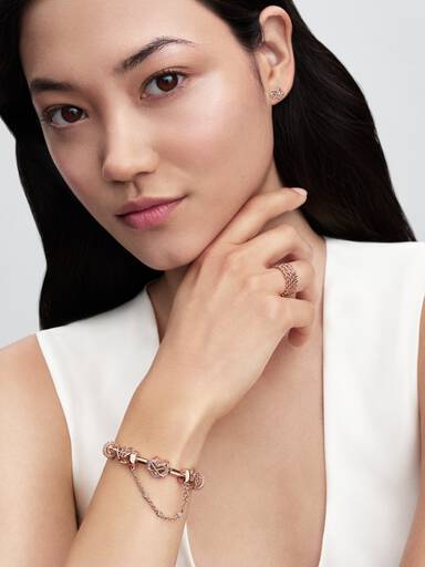 Sparkling Infinity Heart Clasp Snake Chain Bracelet