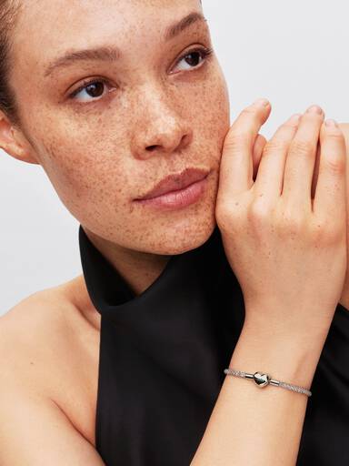 Heart Clasp Sparkling Mesh Bracelet