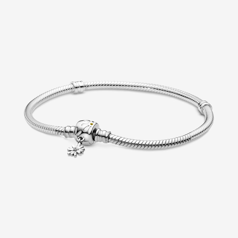 Pandora Moments Daisy Flower Clasp Snake Chain Bracelet image number 0