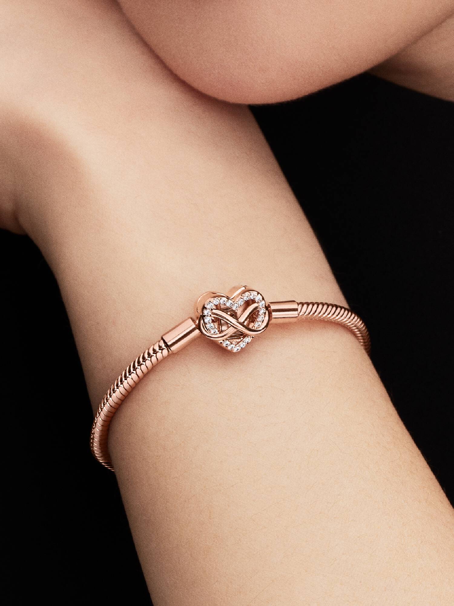 Sparkling Infinity Heart Clasp Snake Chain Bracelet