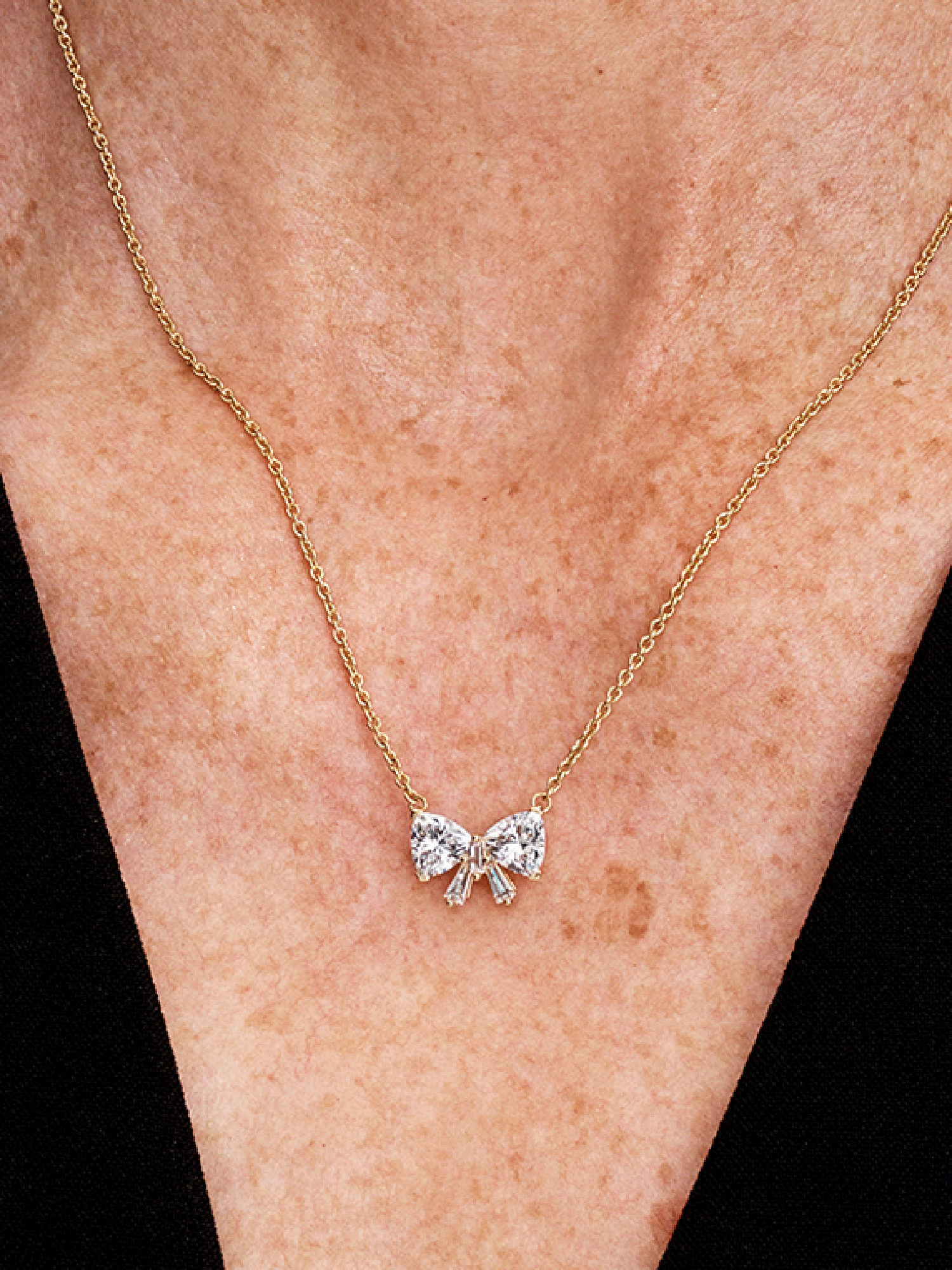 Sparkling Bow Necklace | ゴールドプレーティング | パンドラ'