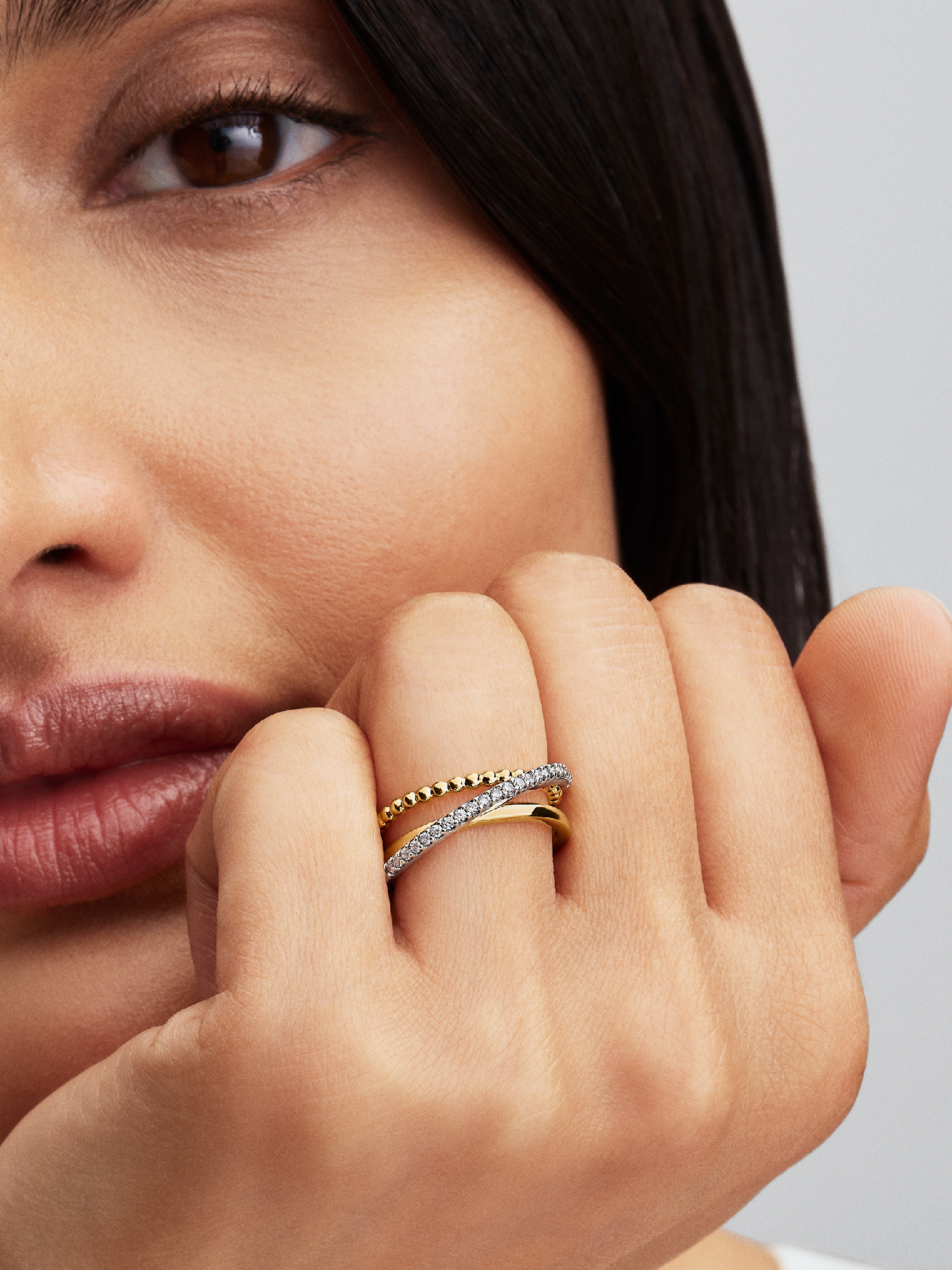 Crossover Beads & Pavé Triple Band Ring | ツートーン | パンドラ'