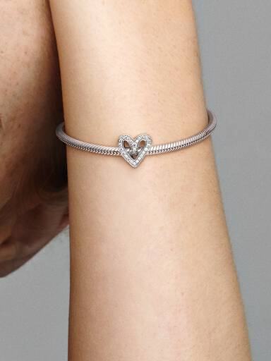 Sparkling Freehand Heart チャーム