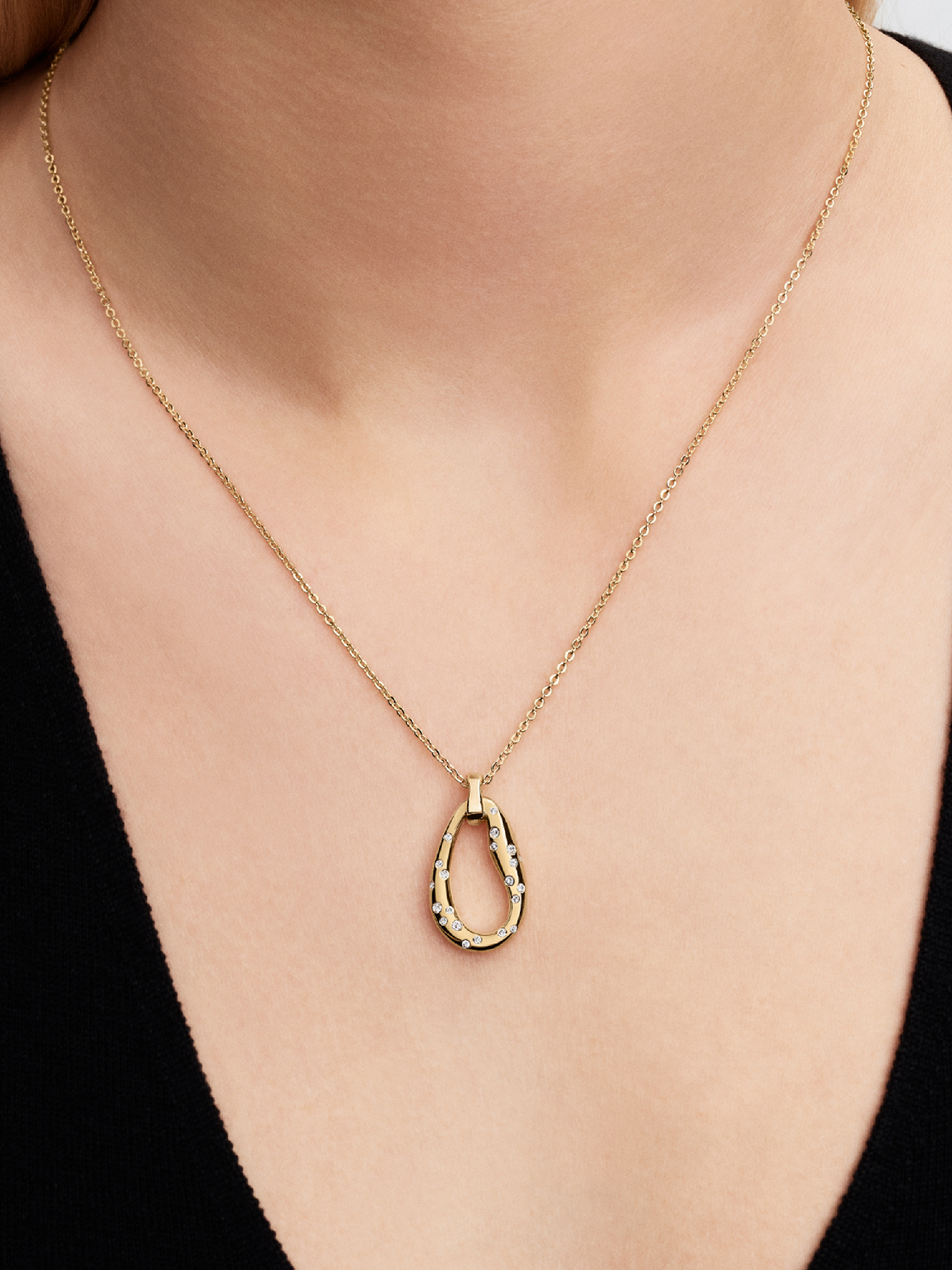 Organically Shaped Stone-Set Pendant Necklace | ゴールドプレー