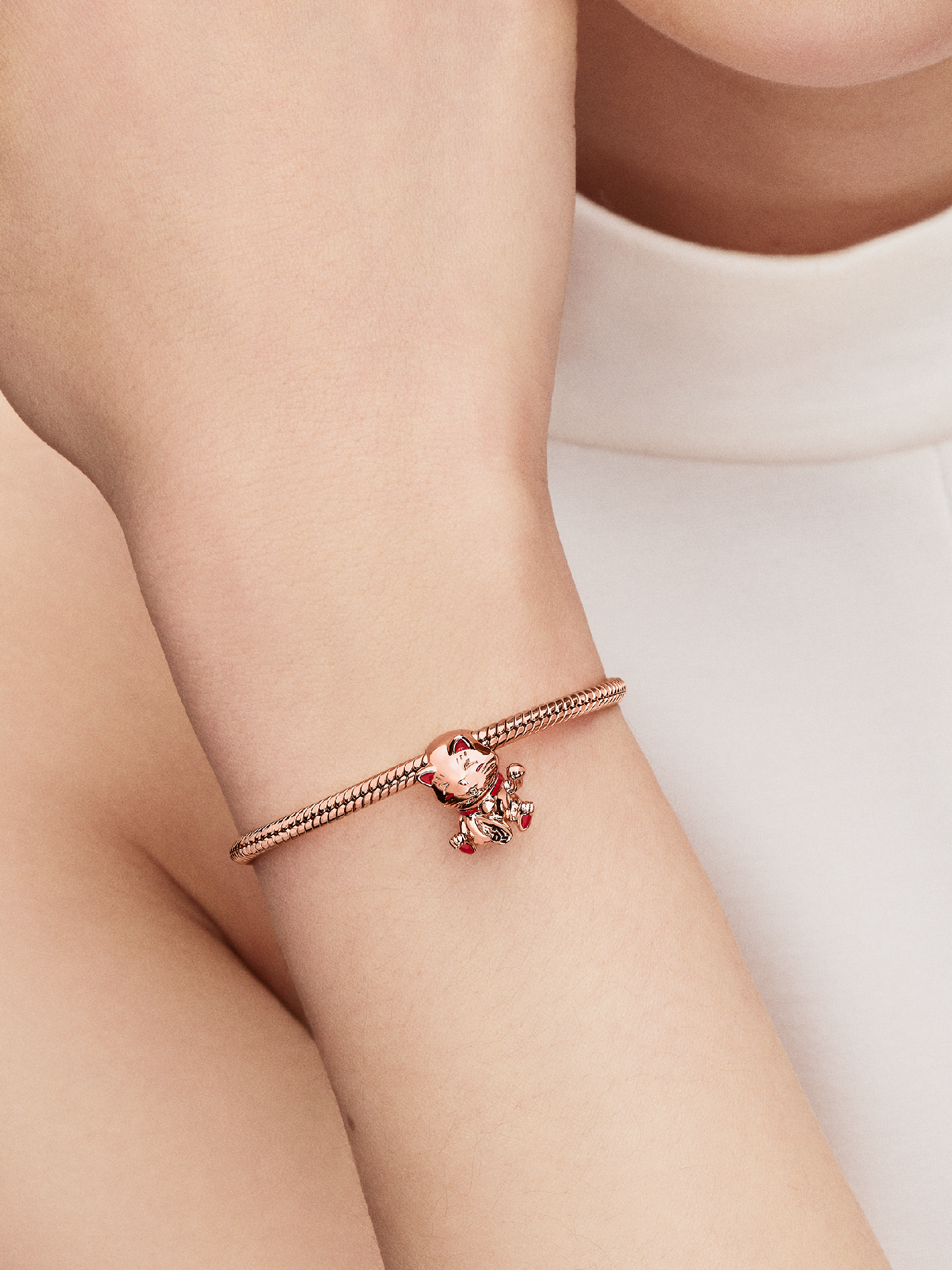 Cute Fortune Cat Charm | ローズゴールドプレーティング | パンドラ'