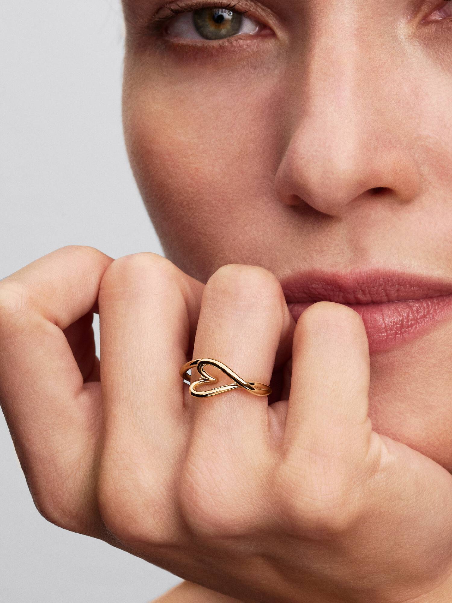 Organically Shaped Heart Small Ring