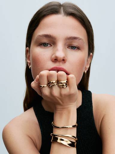 Organically Shaped Stacking Rings
