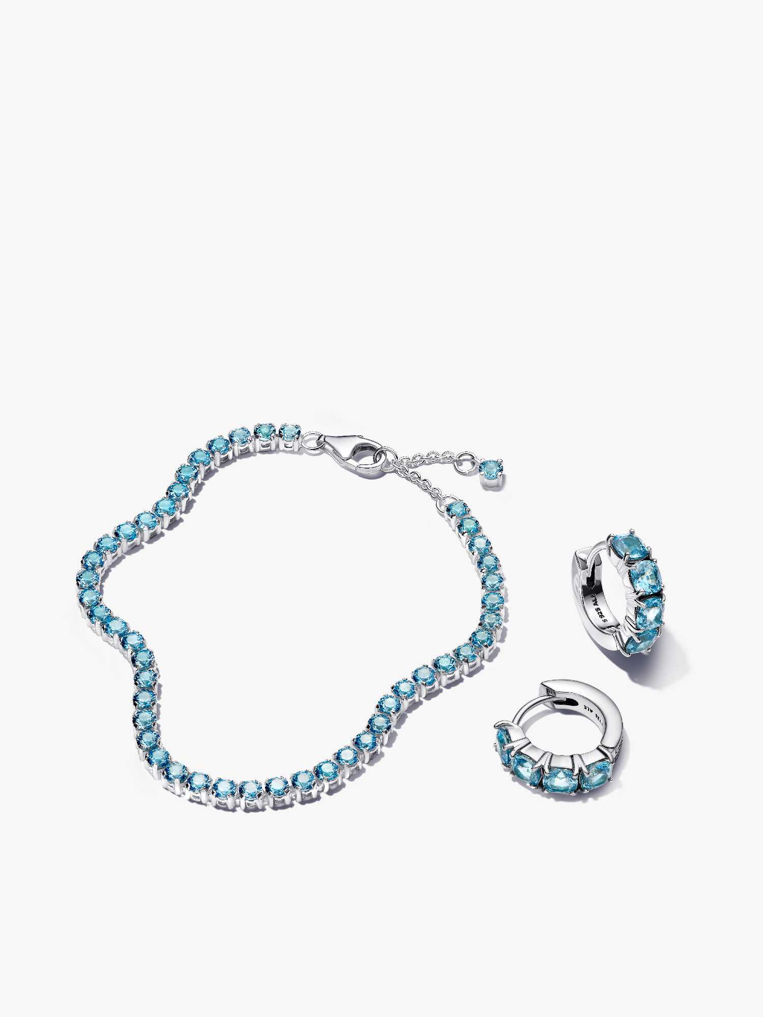 ジュエリーギフトセット｜商品一覧｜Pandora (パンドラ)
