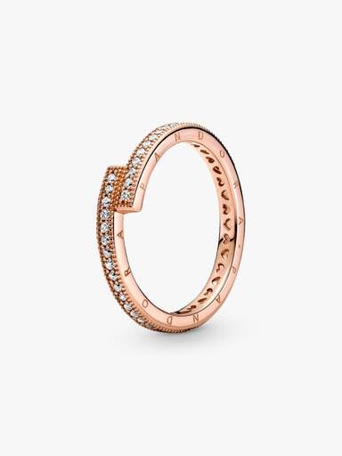 Sparkling Overlapping Ring